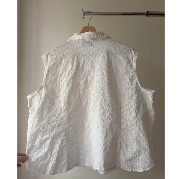 1990s Cropped Eyelet Blouse | Vintage Embroidered Cotton Tank Top - Picture 3 of 3